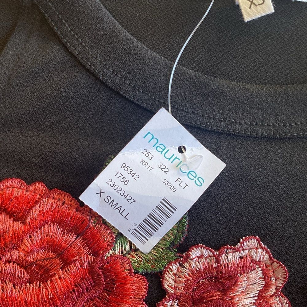 New with tags black top with embroidery - Picture 7 of 7